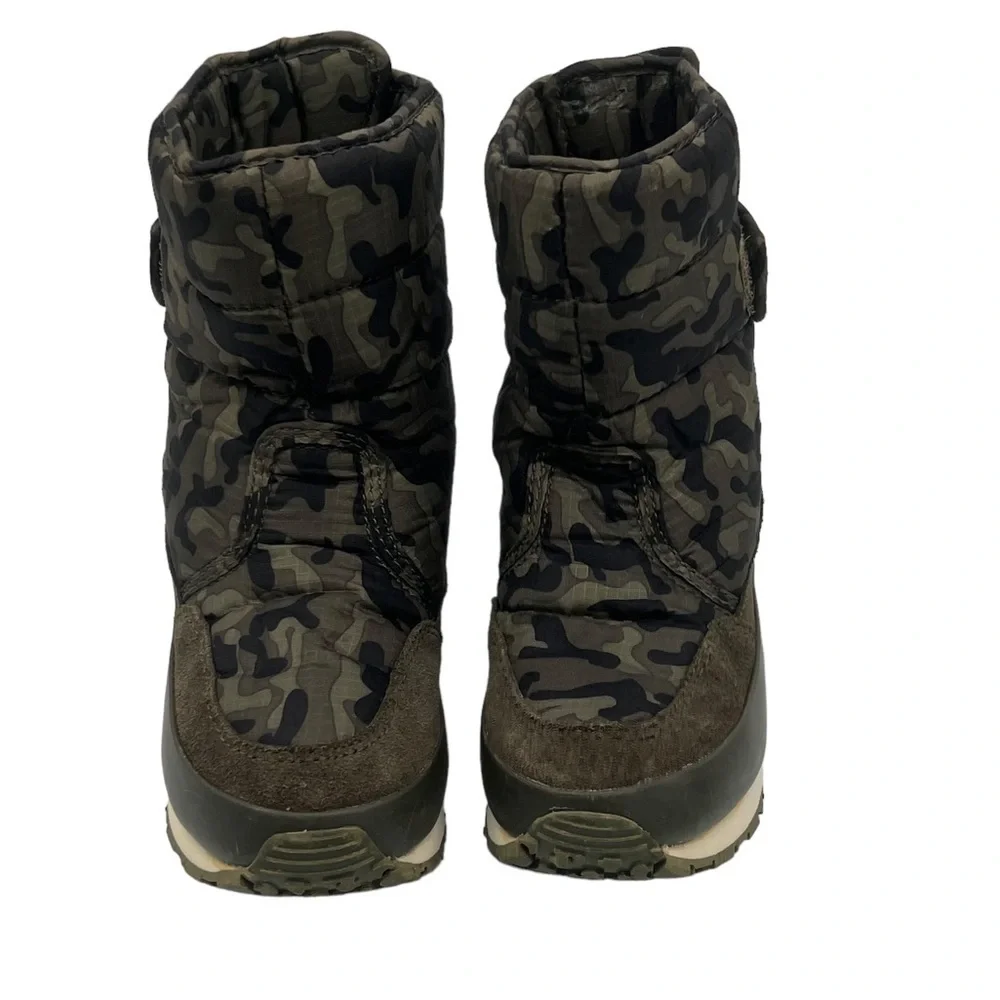 Rubber Duck Green Camouflage Snow Boots Size 11 Toddler